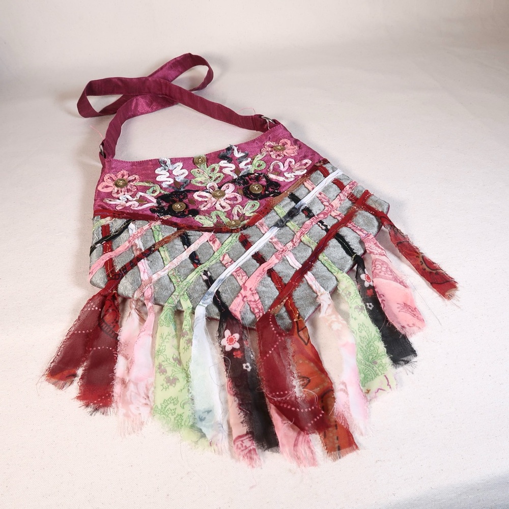 NWOT Vintage Embroidered Metallic Pink Multicolor Fringe Bag